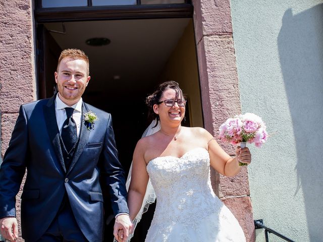 Le mariage de Cédric et Delphine à Ottmarsheim, Haut Rhin 13