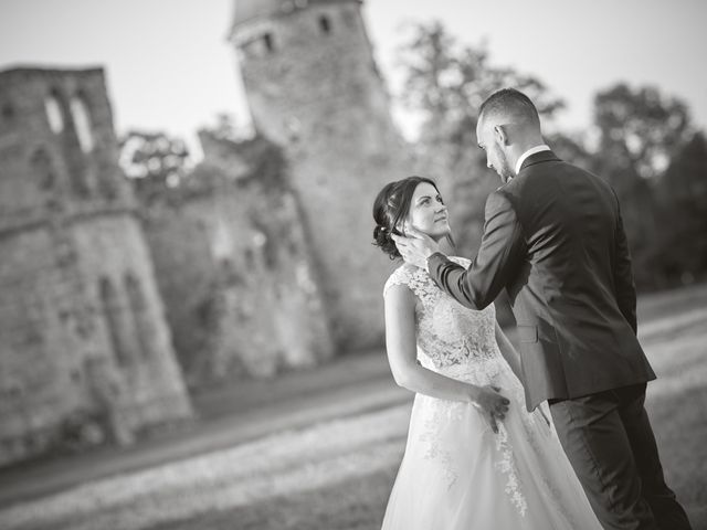 Le mariage de Simon et Laura à Fontenay-Trésigny, Seine-et-Marne 2