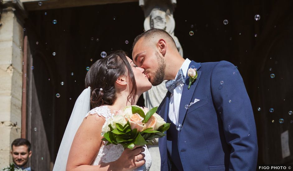 Le mariage de Simon et Laura à Fontenay-Trésigny, Seine-et-Marne