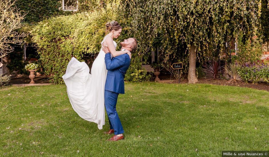 Le mariage de Adrien et Marine à Artres, Nord