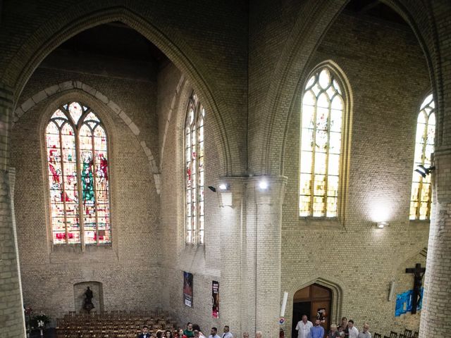 Le mariage de Rémy et Amandine à Bergues, Nord 63