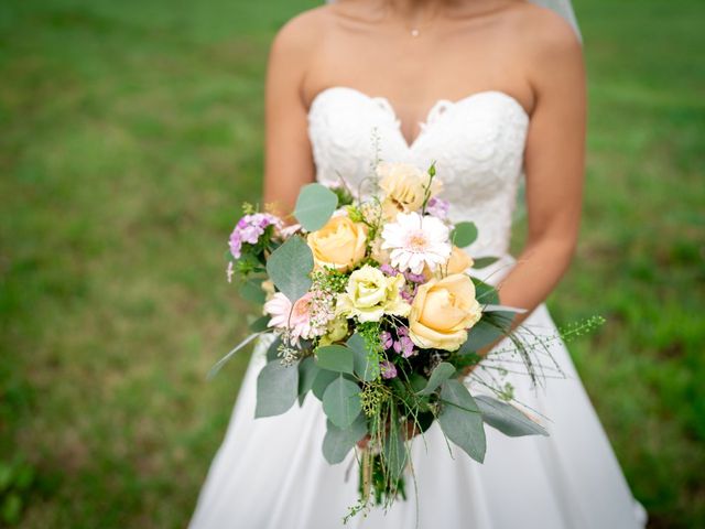 Le mariage de Charles et Maëlle à Benon, Charente Maritime 24