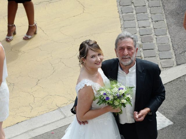 Le mariage de Corentin et Laurine à Bussy-en-Othe, Yonne 10