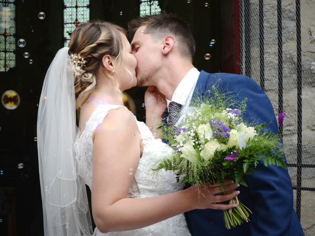 Le mariage de Corentin et Laurine à Bussy-en-Othe, Yonne 44