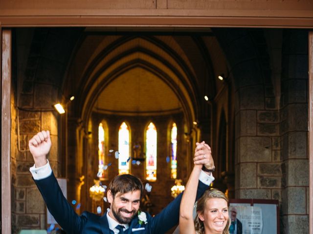 Le mariage de Tim et Pauline à Saint-Jacut-de-la-Mer, Côtes d&apos;Armor 5