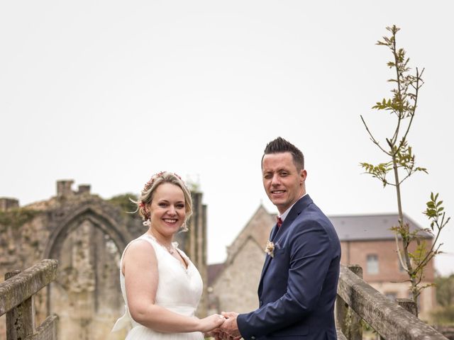 Le mariage de Arnaud et Vanessa à Saint-Évroult-Notre-Dame-du-Bois, Orne 14