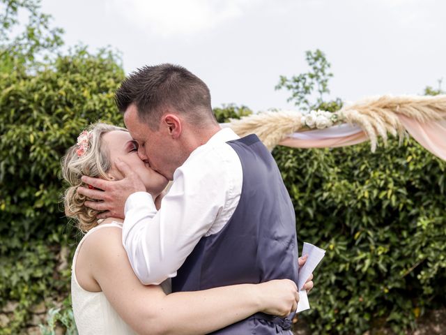 Le mariage de Arnaud et Vanessa à Saint-Évroult-Notre-Dame-du-Bois, Orne 25