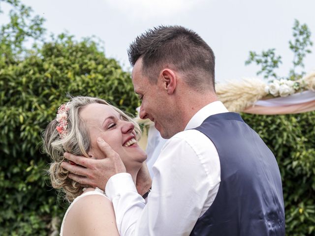 Le mariage de Arnaud et Vanessa à Saint-Évroult-Notre-Dame-du-Bois, Orne 26