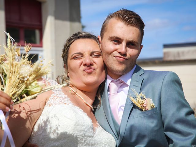 Le mariage de Allan et Auriane à Teloché, Sarthe 1