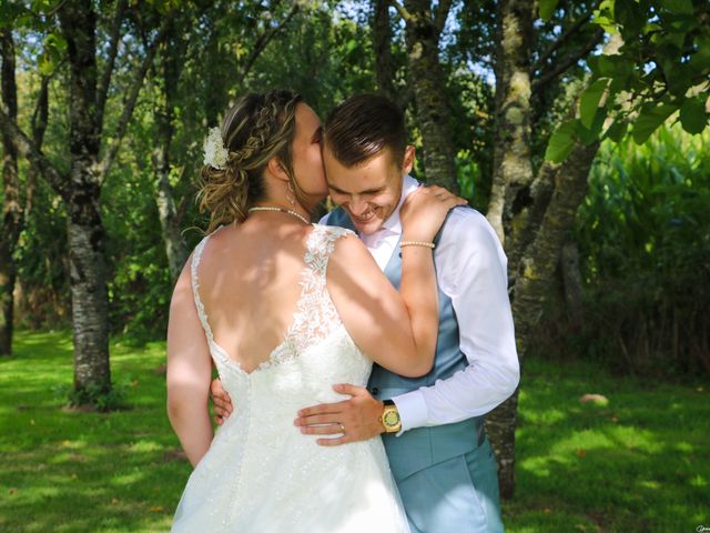 Le mariage de Allan et Auriane à Teloché, Sarthe 2