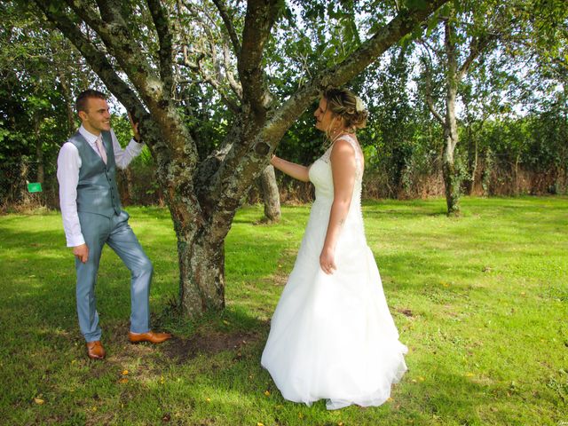 Le mariage de Allan et Auriane à Teloché, Sarthe 3