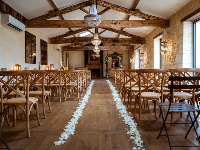 Le mariage de Bertrand et Coralie à Moulon, Gironde 35