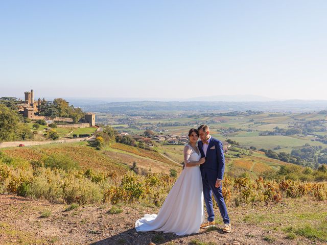Le mariage de Micka et Clémentine à Denicé, Rhône 32