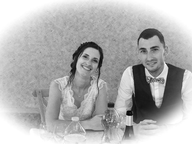 Le mariage de Camille et Laurie  à Les Landes-Génusson, Vendée 1