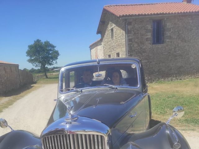 Le mariage de Camille et Laurie  à Les Landes-Génusson, Vendée 6