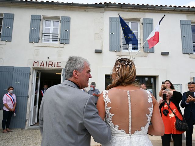 Le mariage de Steve et Amandine à Benon, Charente Maritime 8