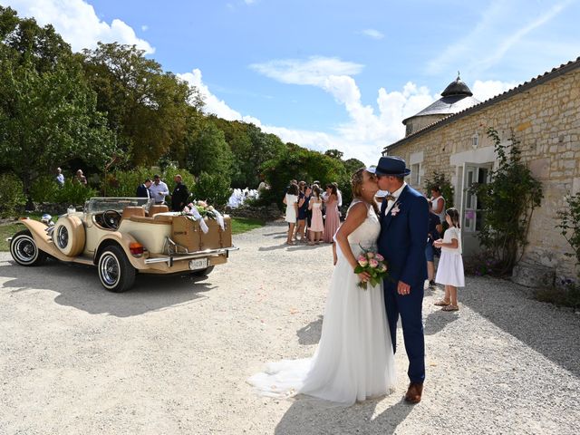 Le mariage de Steve et Amandine à Benon, Charente Maritime 35