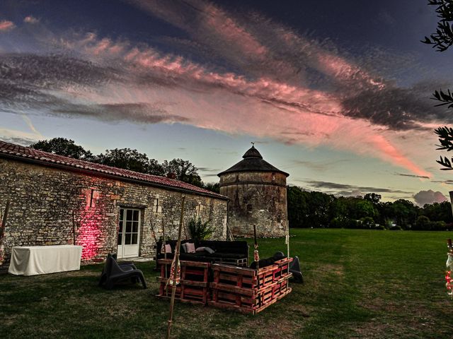 Le mariage de Steve et Amandine à Benon, Charente Maritime 53