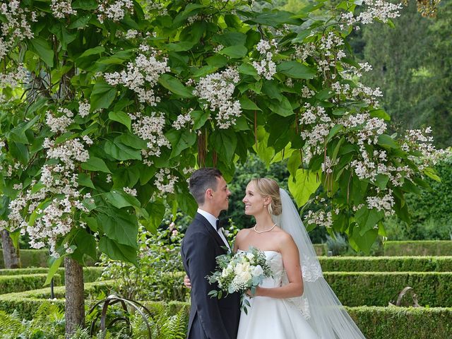 Le mariage de Shea et Adélaide à Menthon-Saint-Bernard, Haute-Savoie 12