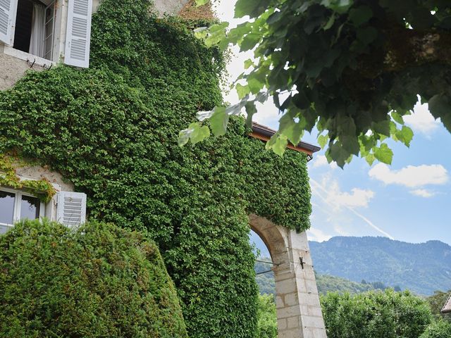 Le mariage de Shea et Adélaide à Menthon-Saint-Bernard, Haute-Savoie 16