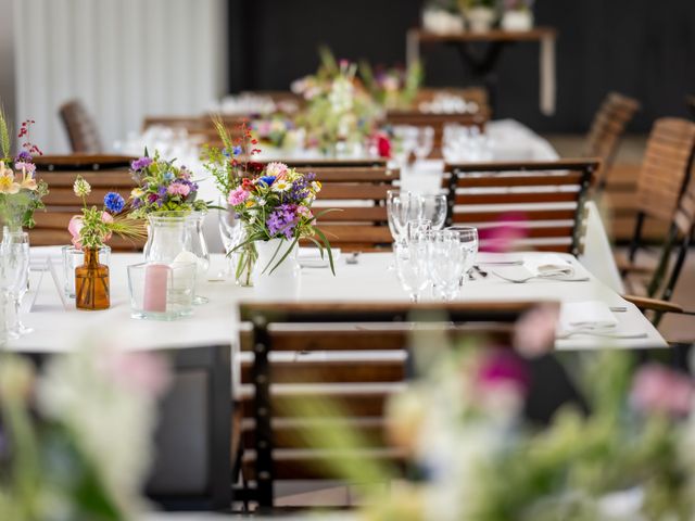 Le mariage de Denis et Frédérique à Saint-Hilaire-de-Riez, Vendée 1