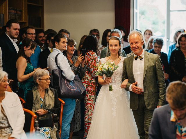 Le mariage de Ambrine et Thomas à Voisenon, Seine-et-Marne 4