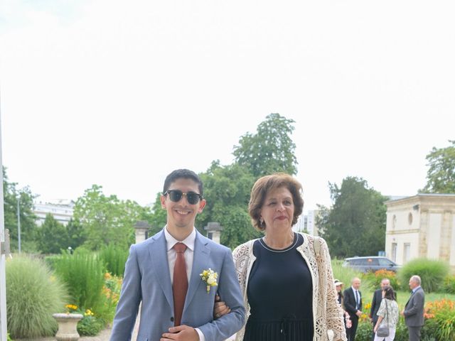 Le mariage de Amine et Marion à Saint-Médard-d&apos;Eyrans, Gironde 3