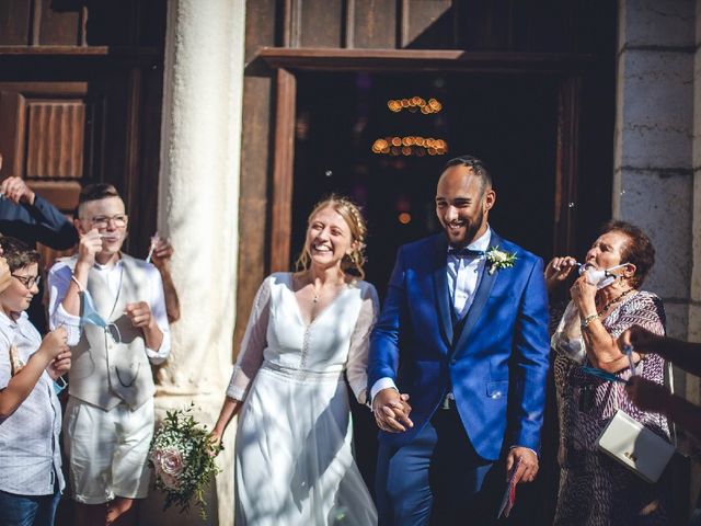 Le mariage de Anthonny et Clémence   à Saint-Martin-la-Plaine, Loire 43