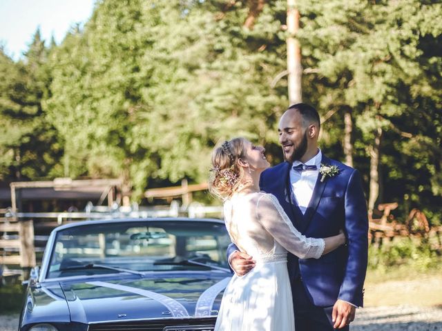 Le mariage de Anthonny et Clémence   à Saint-Martin-la-Plaine, Loire 52