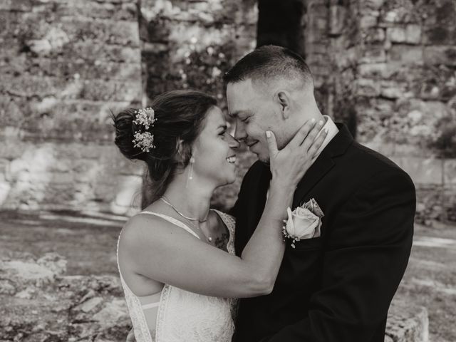 Le mariage de Loic et Christelle à La Chapelle-en-Serval, Oise 2