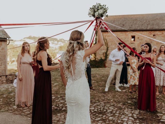 Le mariage de Kévin et Julie à Prévinquières, Aveyron 64