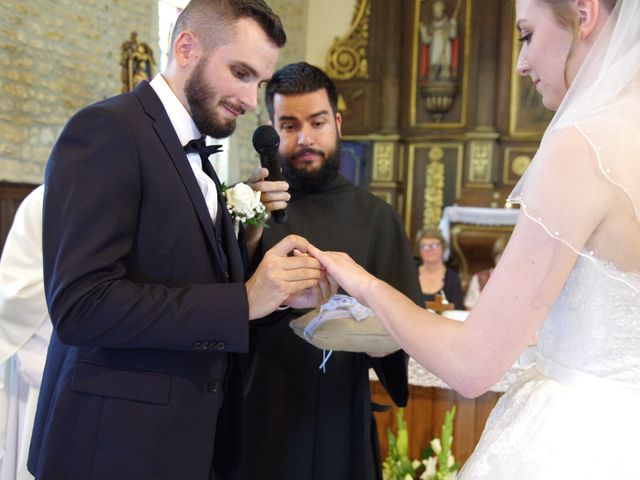 Le mariage de Rémy et Naomi à Saint-Martin-de-Mailloc, Calvados 17