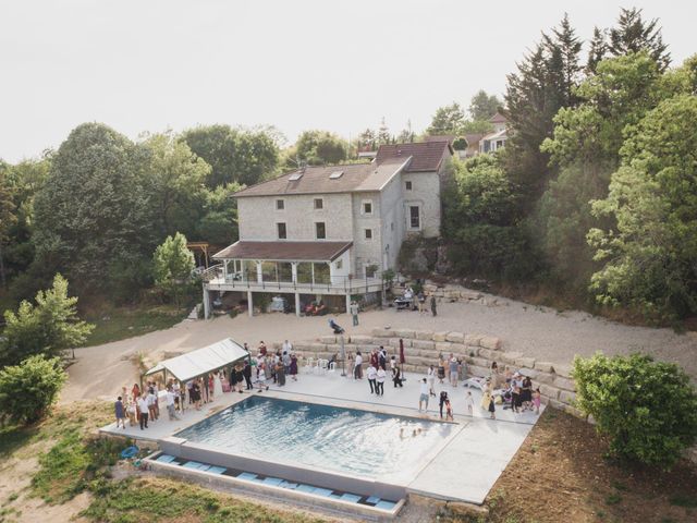 Le mariage de Damien et Anaïs à Saint-Laurent-de-Mure, Rhône 4