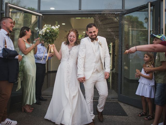 Le mariage de Damien et Anaïs à Saint-Laurent-de-Mure, Rhône 7