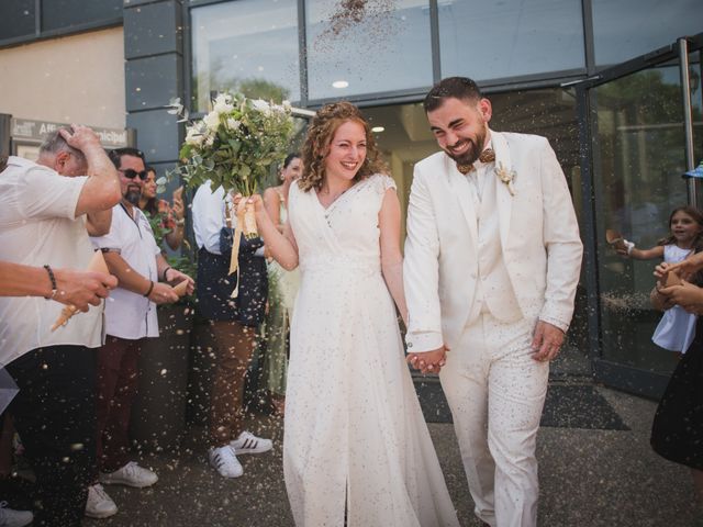 Le mariage de Damien et Anaïs à Saint-Laurent-de-Mure, Rhône 8