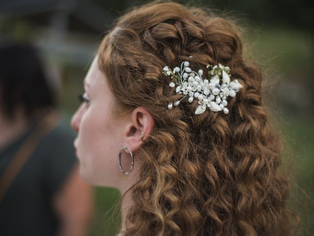 Le mariage de Damien et Anaïs à Saint-Laurent-de-Mure, Rhône 15