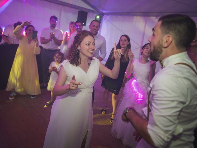 Le mariage de Damien et Anaïs à Saint-Laurent-de-Mure, Rhône 16