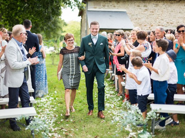 Le mariage de Gregoire et Camille à Saint-Rémy-du-Plein, Ille et Vilaine 22