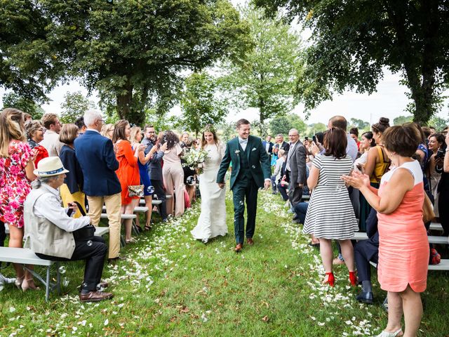 Le mariage de Gregoire et Camille à Saint-Rémy-du-Plein, Ille et Vilaine 25