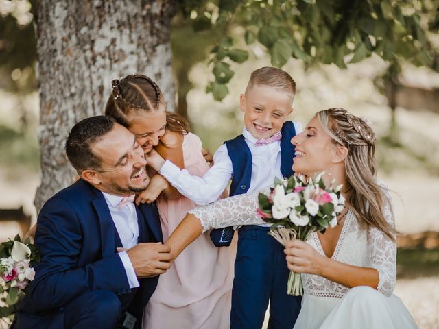 Le mariage de Damien et Élodie à Moissat, Puy-de-Dôme 14