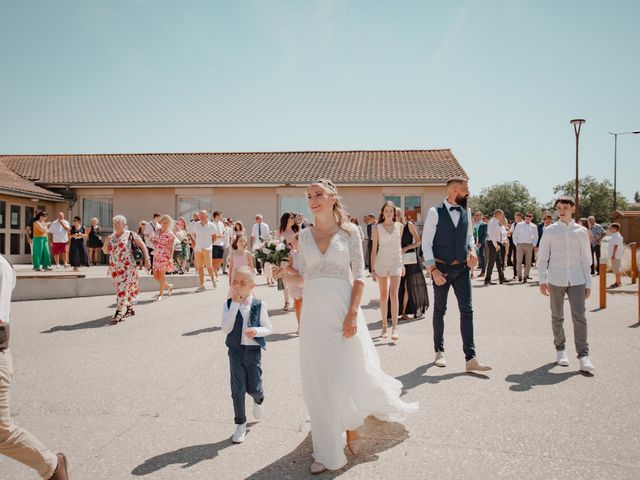 Le mariage de Damien et Élodie à Moissat, Puy-de-Dôme 15