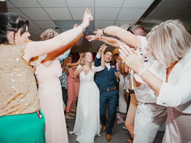 Le mariage de Damien et Élodie à Moissat, Puy-de-Dôme 57