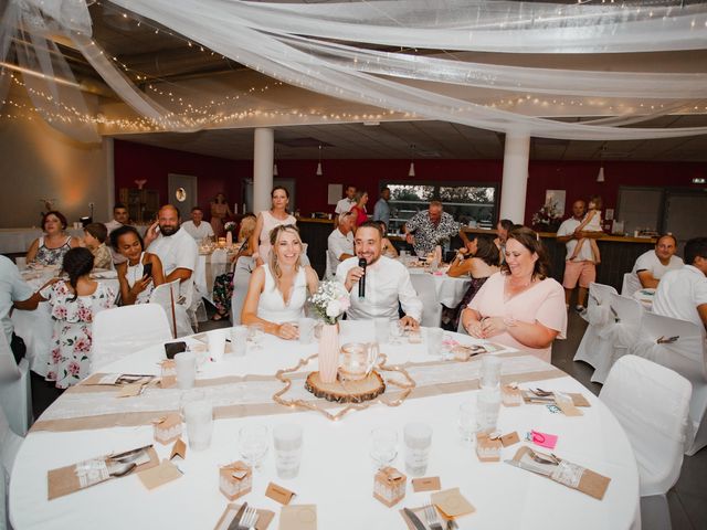 Le mariage de Damien et Élodie à Moissat, Puy-de-Dôme 62