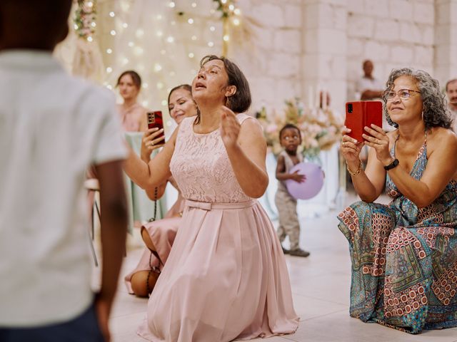 Le mariage de Timothée et Adeline à Céré-la-Ronde, Indre-et-Loire 42