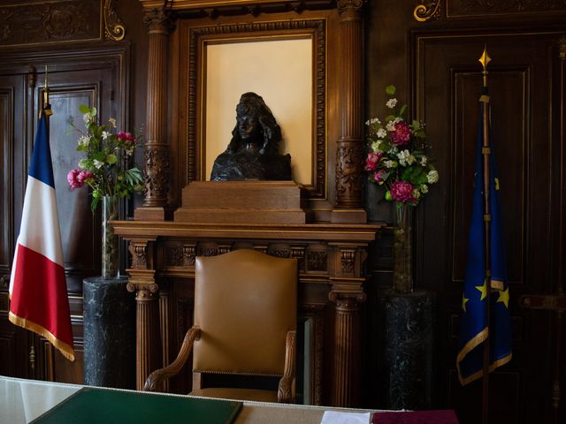 Le mariage de Vladimir et Hellen à Paris, Paris 18