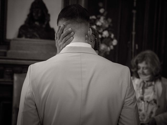 Le mariage de Vladimir et Hellen à Paris, Paris 19