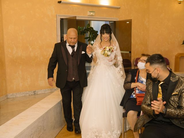 Le mariage de Kevin et Estelle à Martigues, Bouches-du-Rhône 13