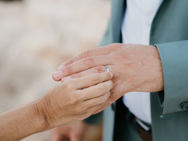 Le mariage de Johann et Fanny à Saint-Gilles, Gard 35