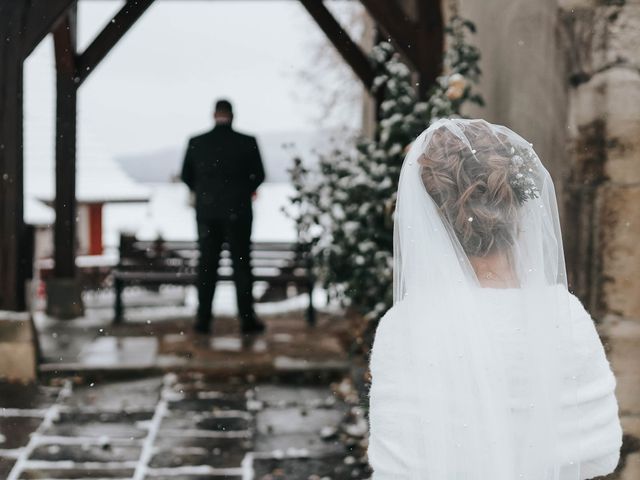 Le mariage de Gilles et Estelle à Hirtzbach, Haut Rhin 6