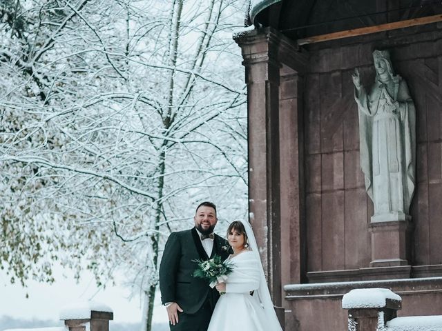 Le mariage de Gilles et Estelle à Hirtzbach, Haut Rhin 8